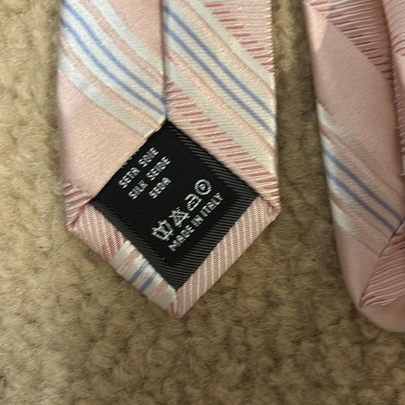 BnWT‼️‼️‼️Valentino tie - Picture 3 of 6